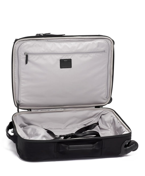 Voyageur Leger International Carry-on -Black w/Gunmetal