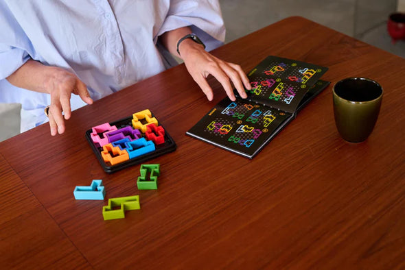 IQ Deluxe Puzzle Game
