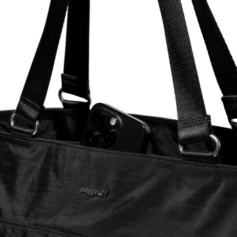 Modern Avenue Tote - Black