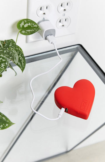Mojipower 2600mAh Charger - Red Heart