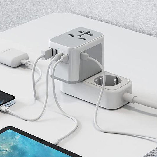 International All-in-one Adaptor with 2 USB-and 3 USB-C